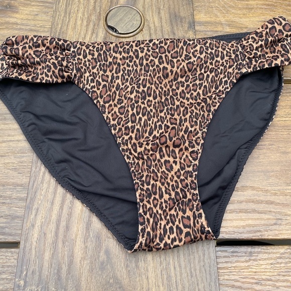 Tommy Bahama Hipster Bikini Bottom reversible leopard black size L - Picture 3 of 6